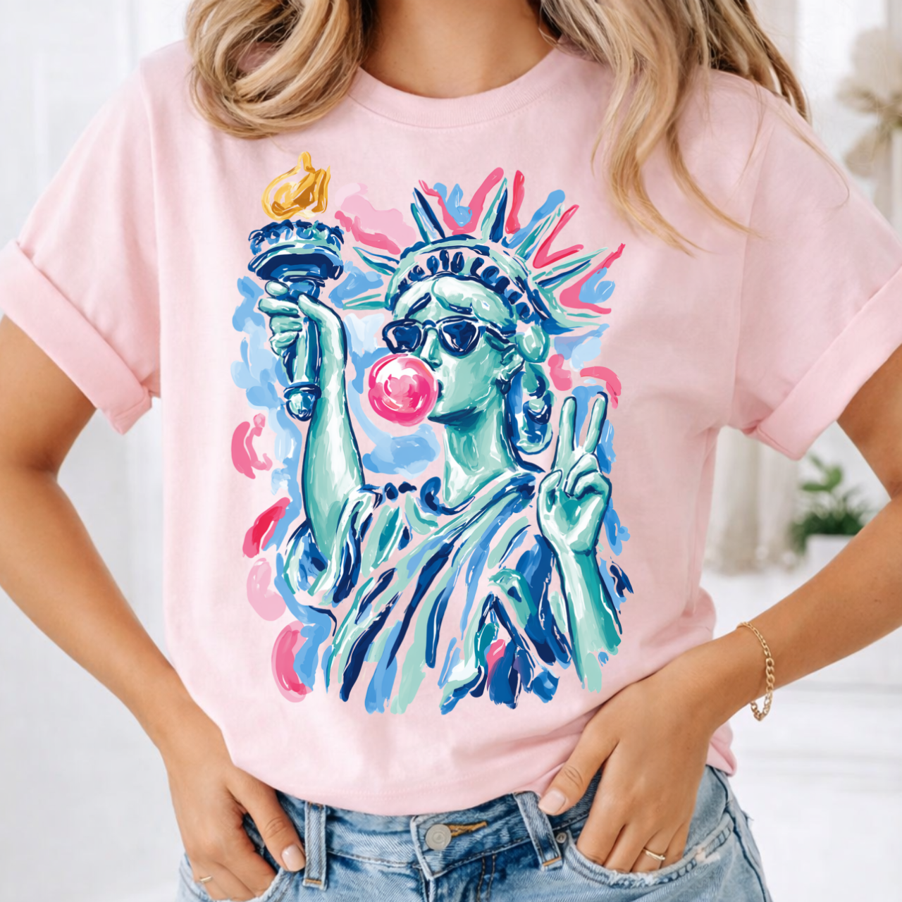 Statue of Liberty Blowing Bubble Tee